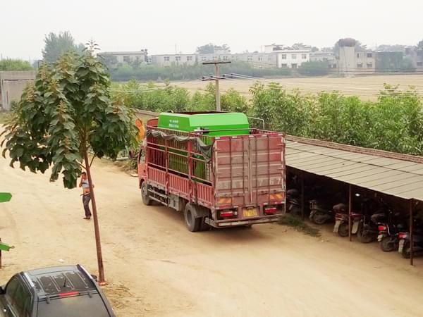 貴州養(yǎng)殖戶信任一科重工TMR飼料攪拌機(jī)